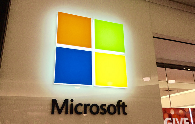 Microsoft-ceo Nadella ontvouwt plan om winst te stuwen