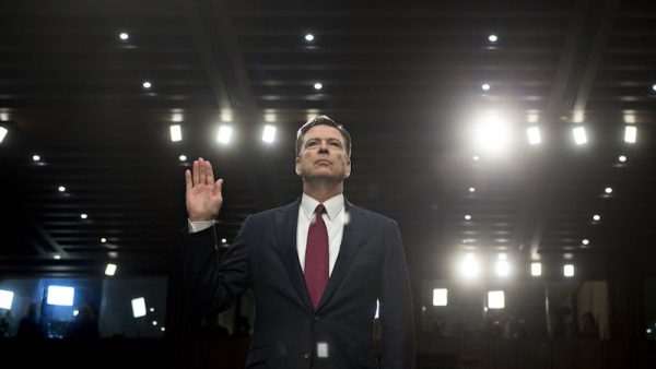 James Comey, de oud-FBI baas die afgelopen mei door president Donald Trump ontslagen werd, komt in april met een nieuw boek over zijn jaren bij de politiedienst. A Higher Loyalty belooft een boek te worden met ervaringen die nog nooit verteld zijn. Spannend, niet in de laatste plaats voor Donald Trump.