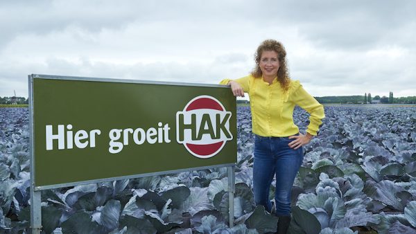 Leiders zijn volgens Nicole Freid, directeur Marketing en Innovatie bij Hak, de verpersoonlijking van hun bedrijf. 'Vroeger was je gewoon leidinggevende, nu ben je een pleitbezorger van hetgeen je bedrijf voor staat.'