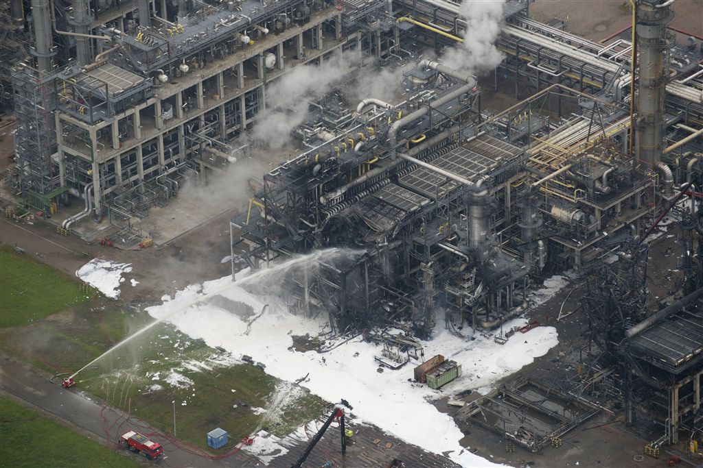 Shell Mds Explosion Shell: explosie Moerdijk kwam door overdruk | MT/Sprout