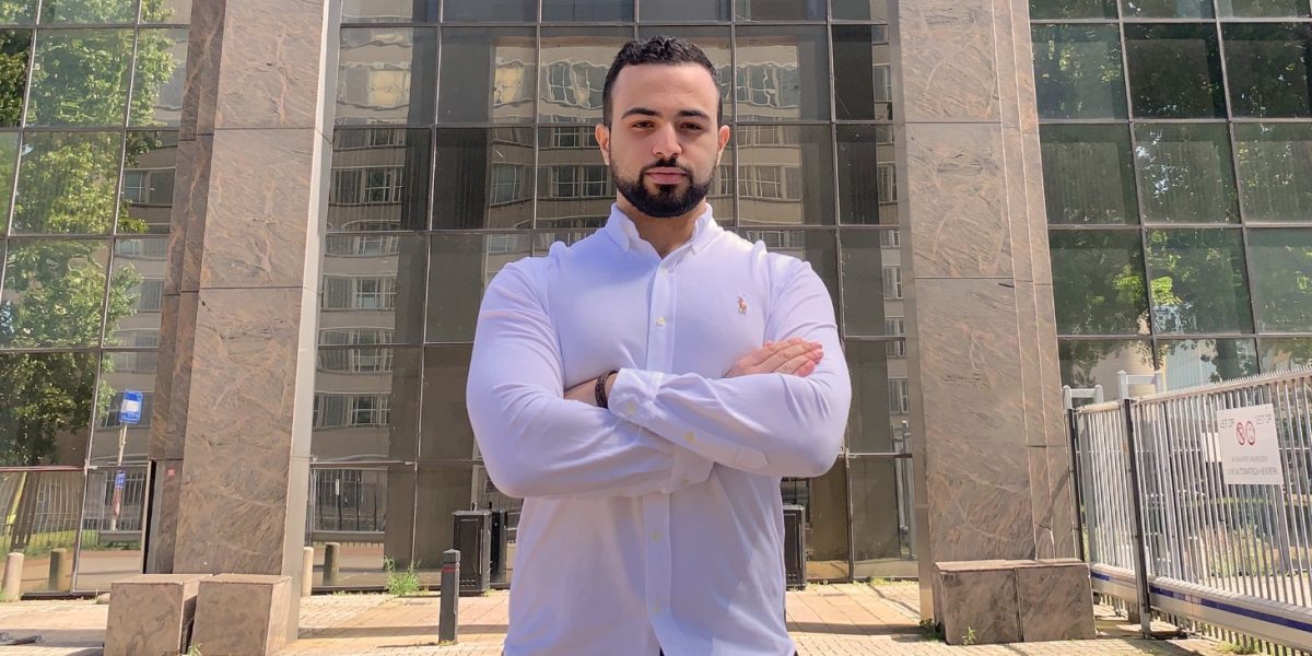25 onder de 25 van 2019: zo verlost Ouassim Bouhalhoul (23) de thuiszorg van stapels papier