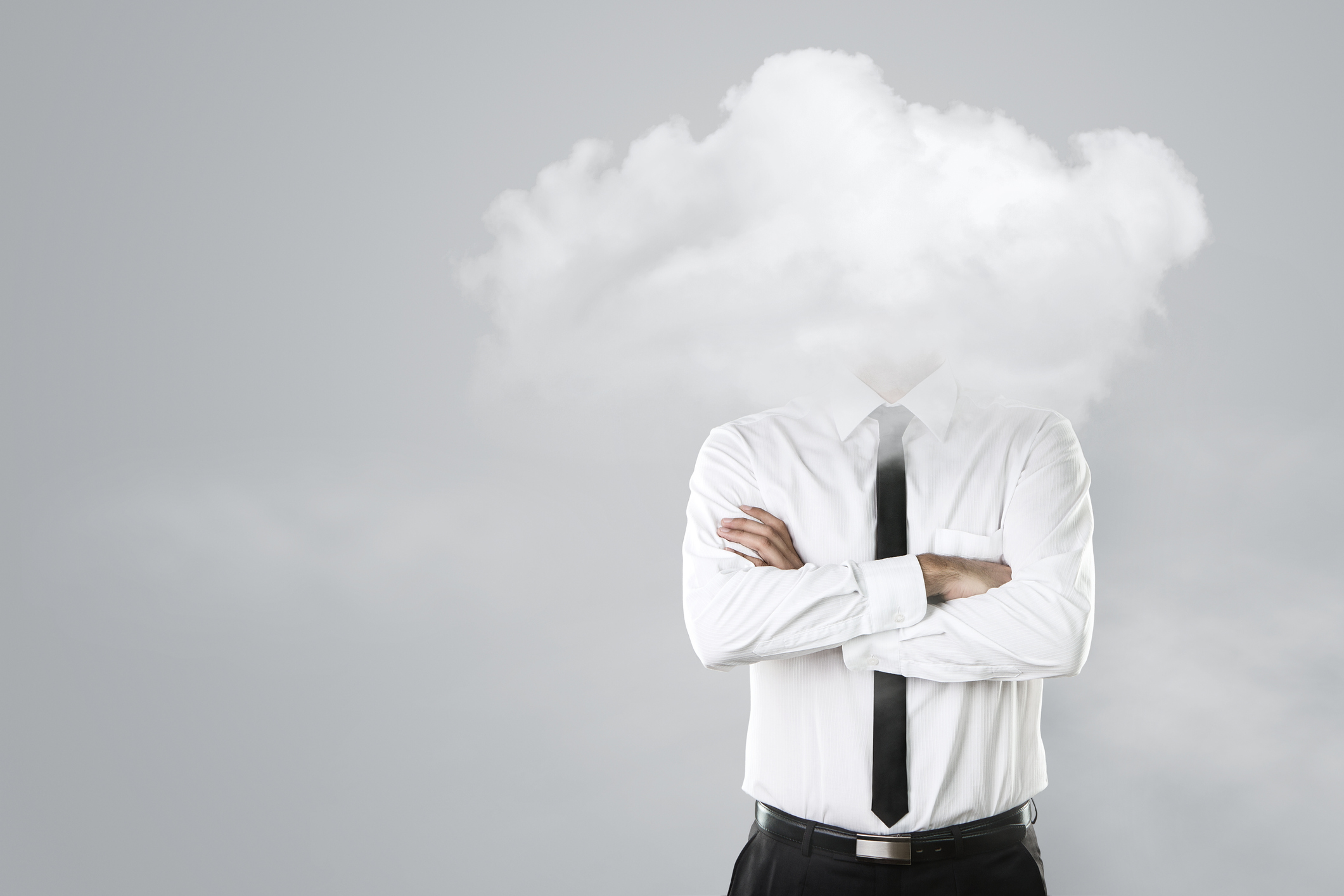 manager met hoofd in de wolken