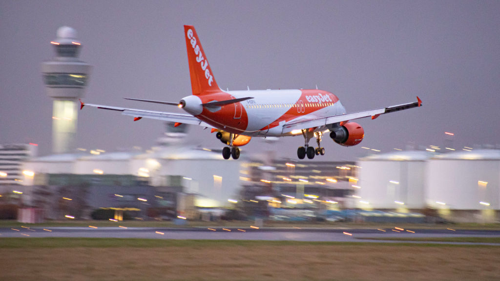 schiphol easyjet