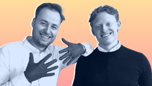Thijs Groenen (links) en Matz van Noesel, de oprichters van Gloovy Eco Gloves.