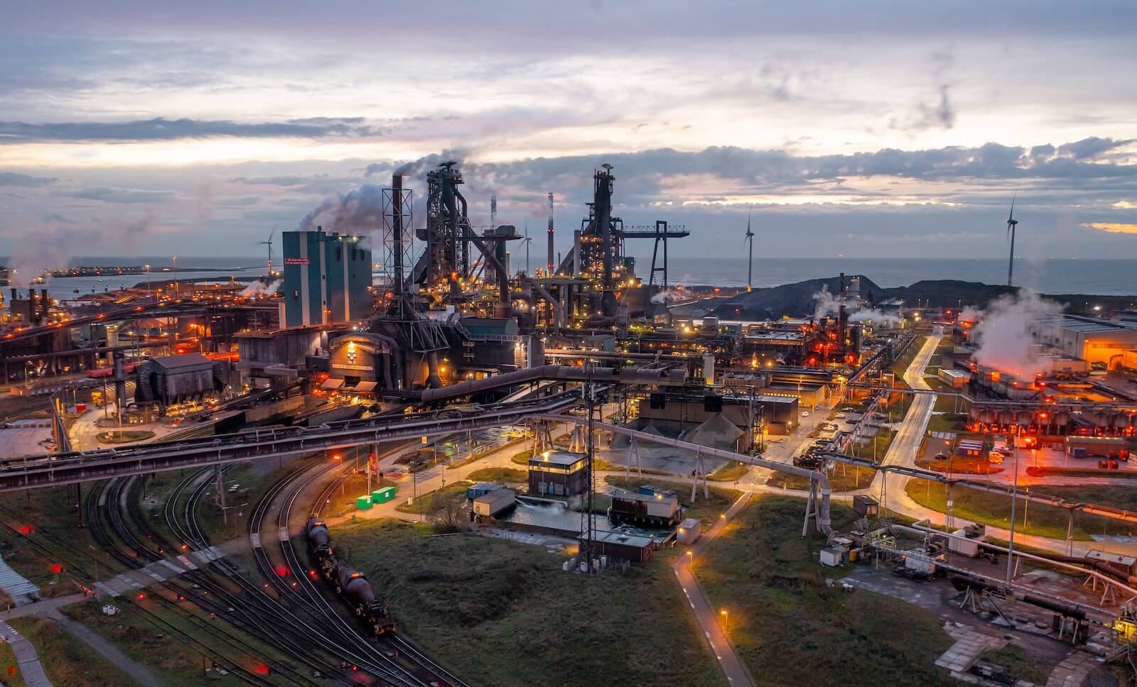 tata steel ijmuiden groen staal verduurzamen miljarden kabinet