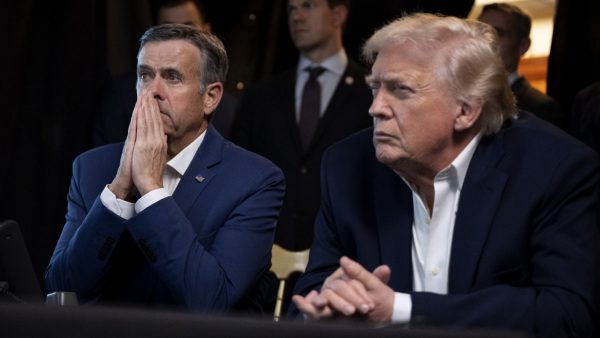 Inval Venuzuela Trump olieblangen