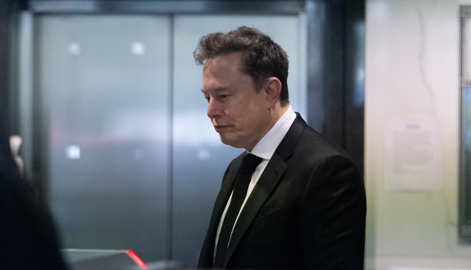 elon-musk-rechter